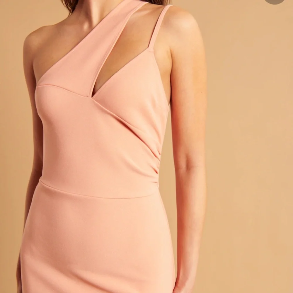 NEW Abercrombie and fitch Asymmetrical Ruched Maxi Dress in coral Size: Large